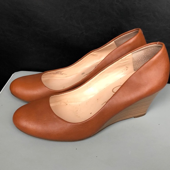 jessica simpson tan wedges